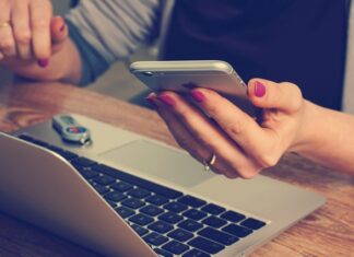 Czy telefon służbowy może być na podsłuchu? Czy telefon służbowy może być na podsłuchu?